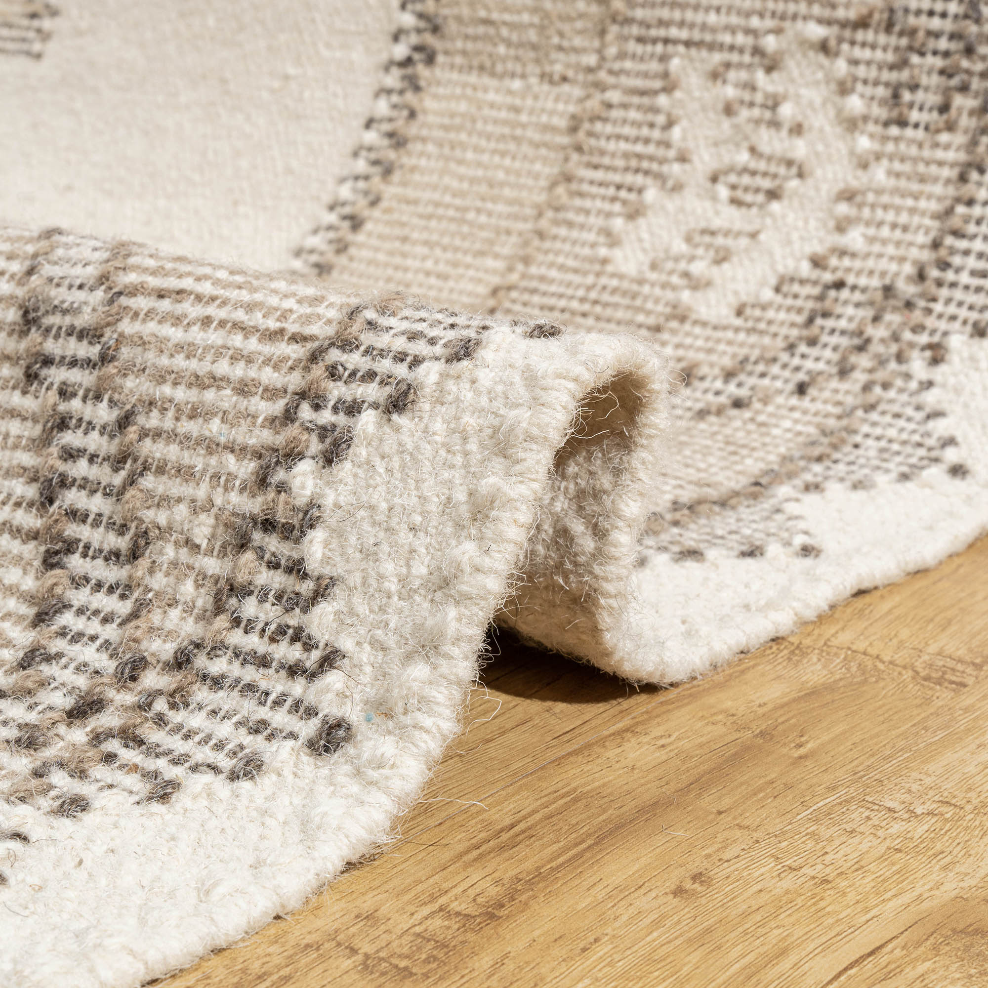 Beige Mystique Kilim Rug - Image 4