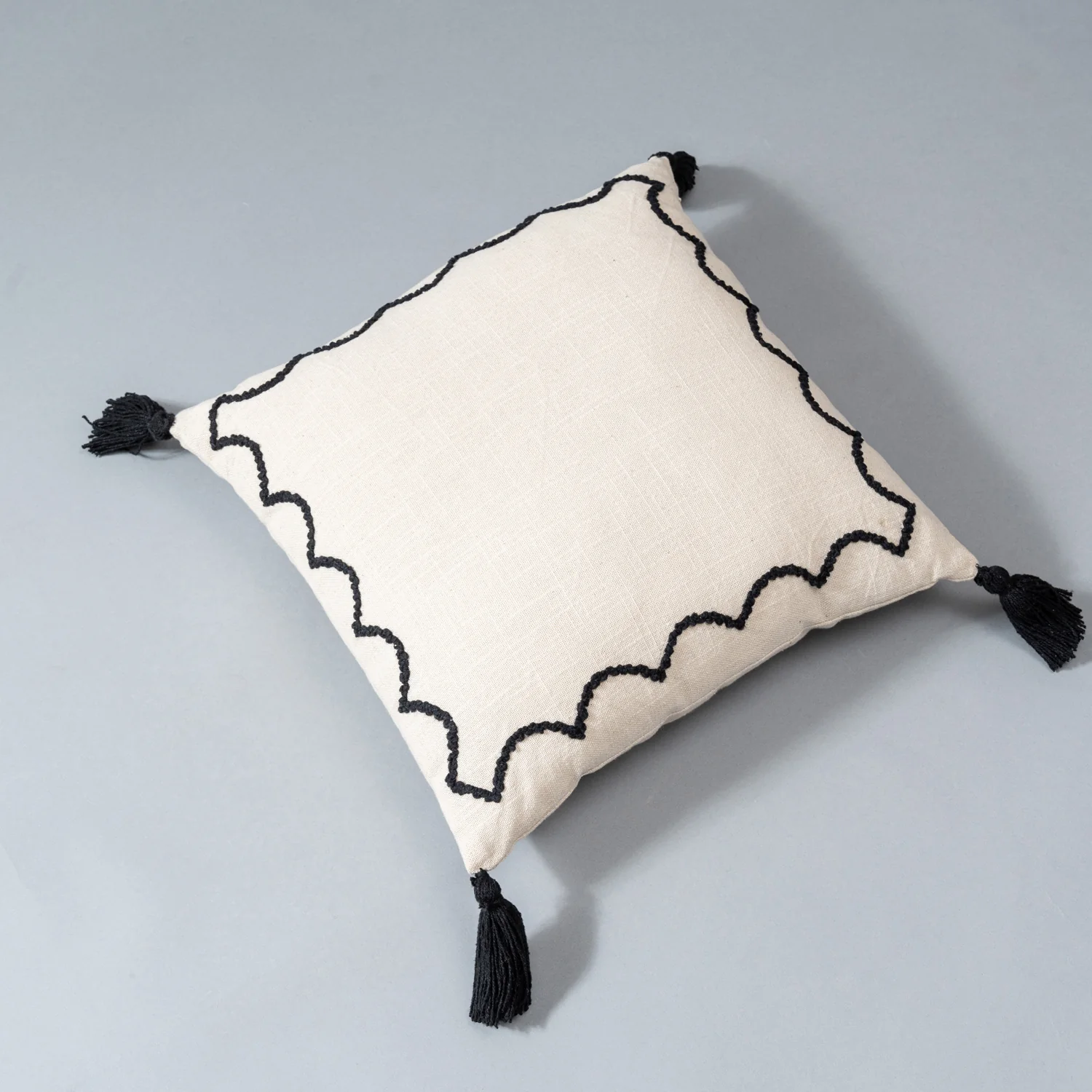 Chic Scallop Cushion Cover - Image 3
