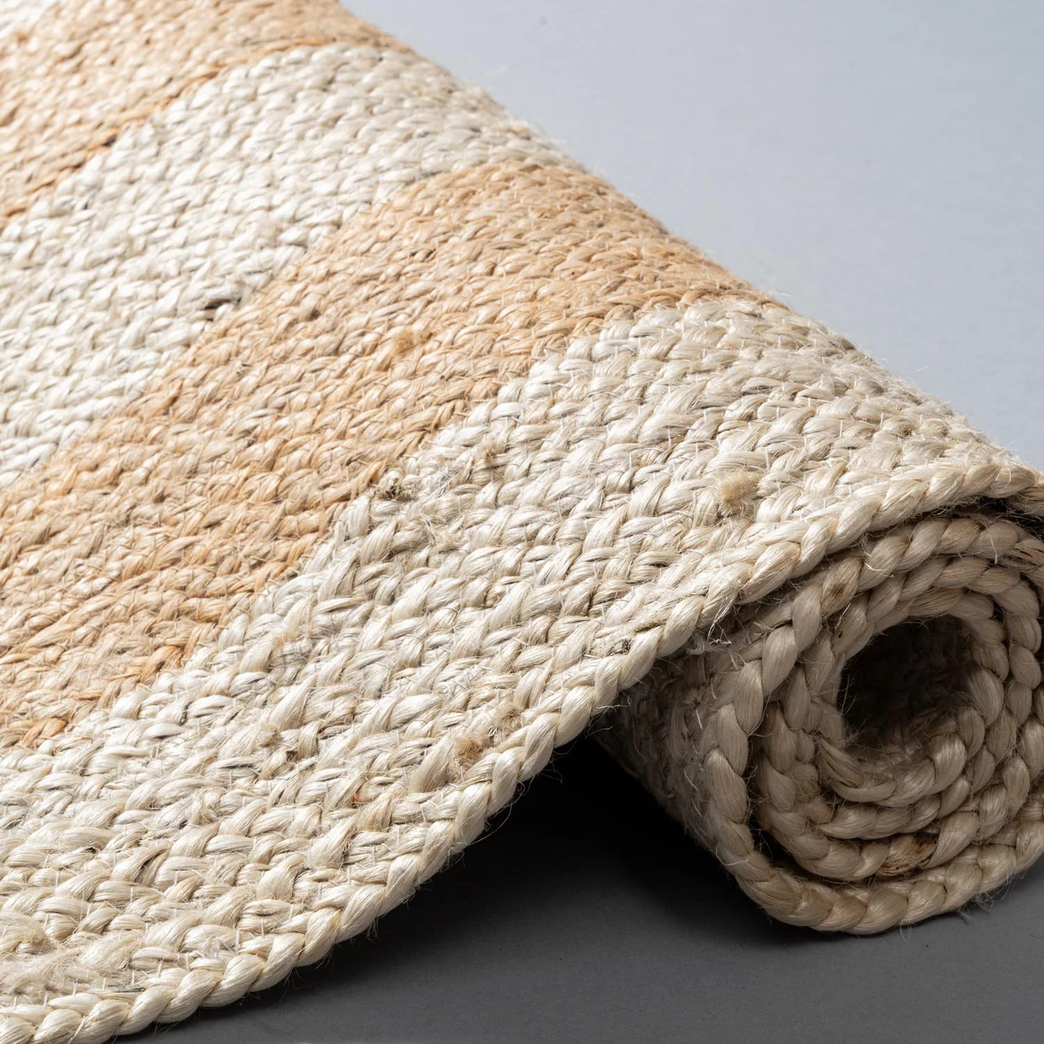 Ivory Seashell Scallop Runner - Image 3